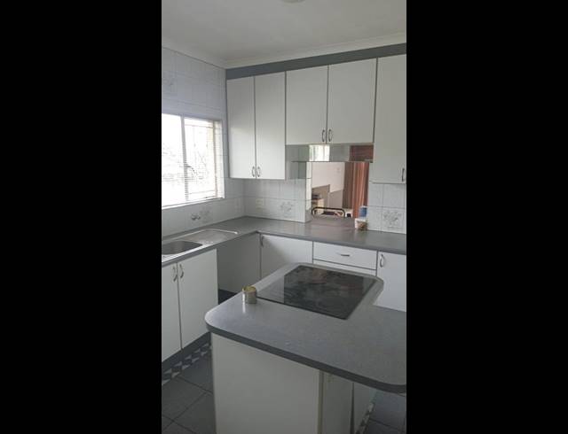 3 BEDROOM HOUSE FOR SALE IN EVANS PARK